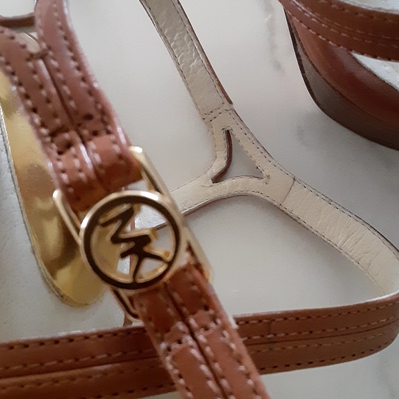 🆕️ MICHAEL  Michael Kors NWT Caramel Brown Size 7M Platform Stiletto Heel Shoes - Picture 8 of 14